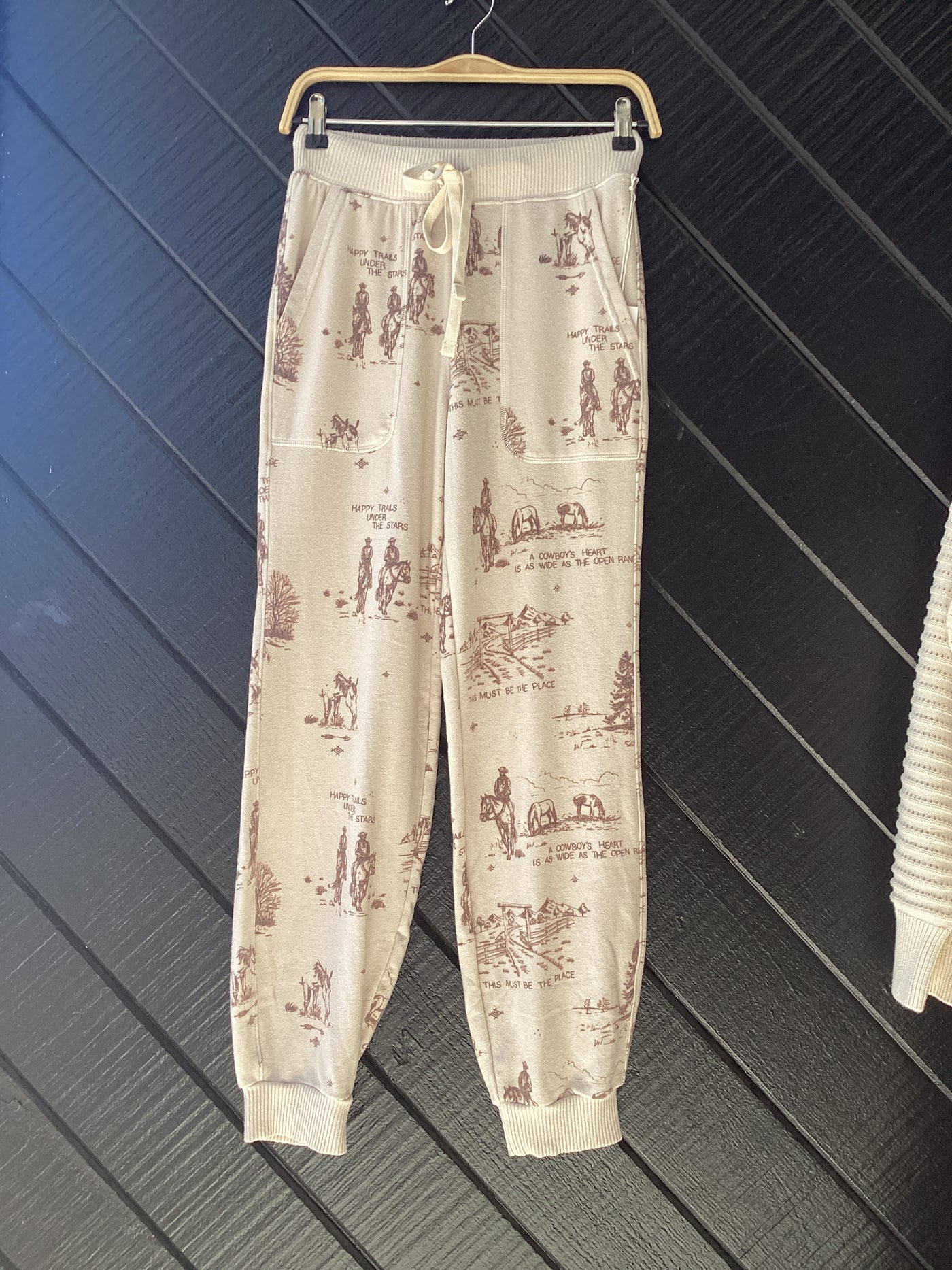 Cozy Pockets by ALL TIME FAVORITE