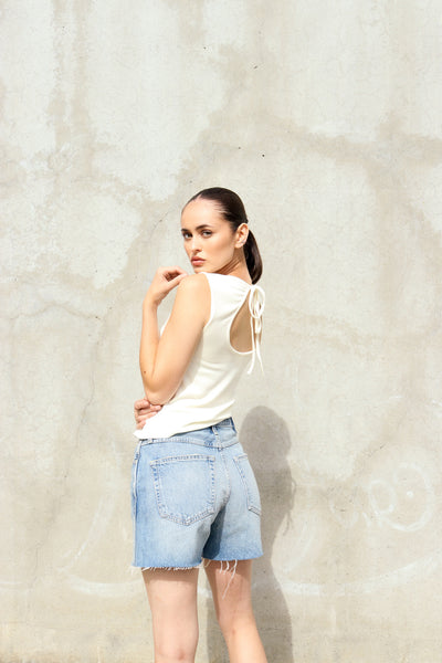Billie Short BY A M O