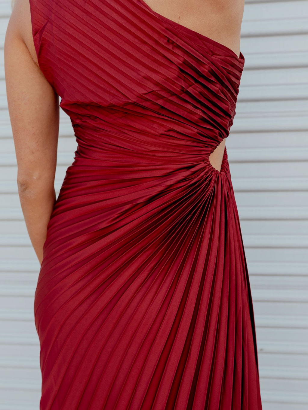 Asymmetrical Pleated Midi Featuring One Shoulder by 75