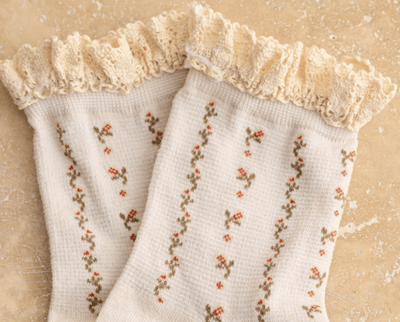 Vintage Bloom Lace Trim Socks by 75
