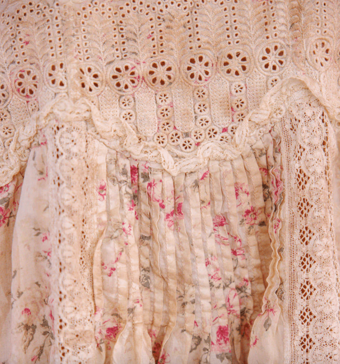 Eyelet Esti Tank 361 BY MAGNOLIA PEARL