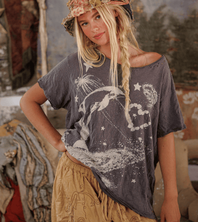 Sky Dolphin Tee 2523 BY MAGNOLIA PEARL