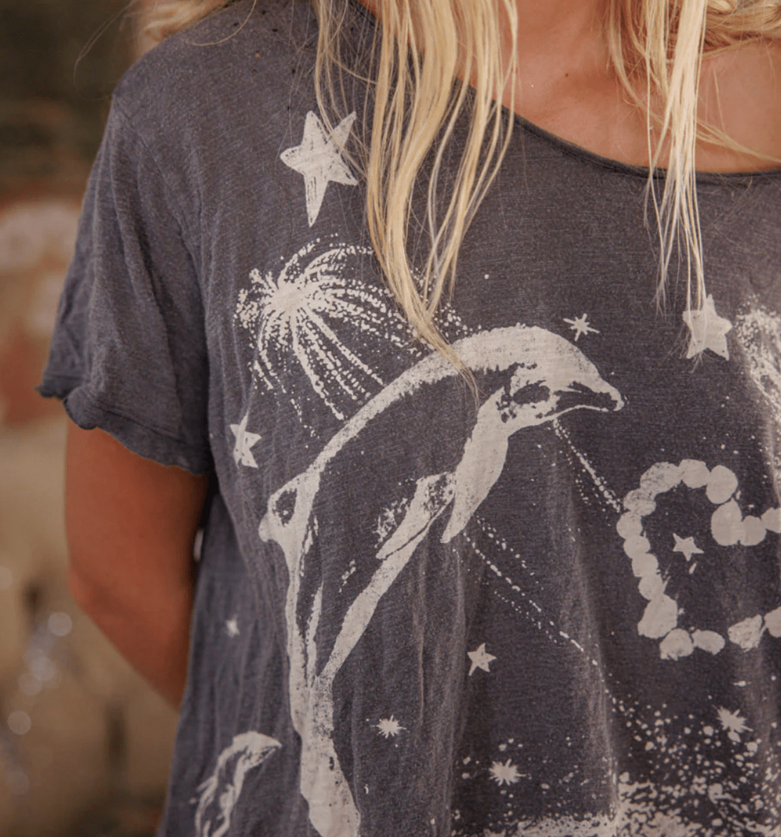 Sky Dolphin Tee 2523 BY MAGNOLIA PEARL