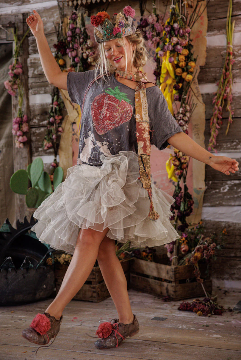 Discotheque Fraises Tee 2663 BY MAGNOLIA PEARL