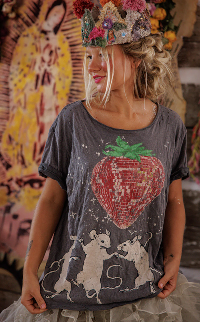 Discotheque Fraises Tee 2663 BY MAGNOLIA PEARL