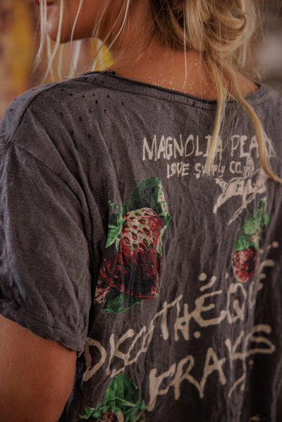 Discotheque Fraises Tee 2663 BY MAGNOLIA PEARL