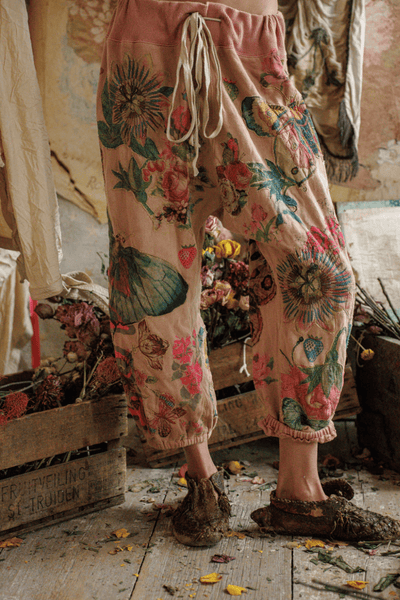 Appliqué La Jolla Joggers 913 BY MAGNOLIA PEARL