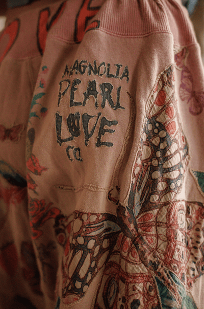 Appliqué La Jolla Joggers 913 BY MAGNOLIA PEARL