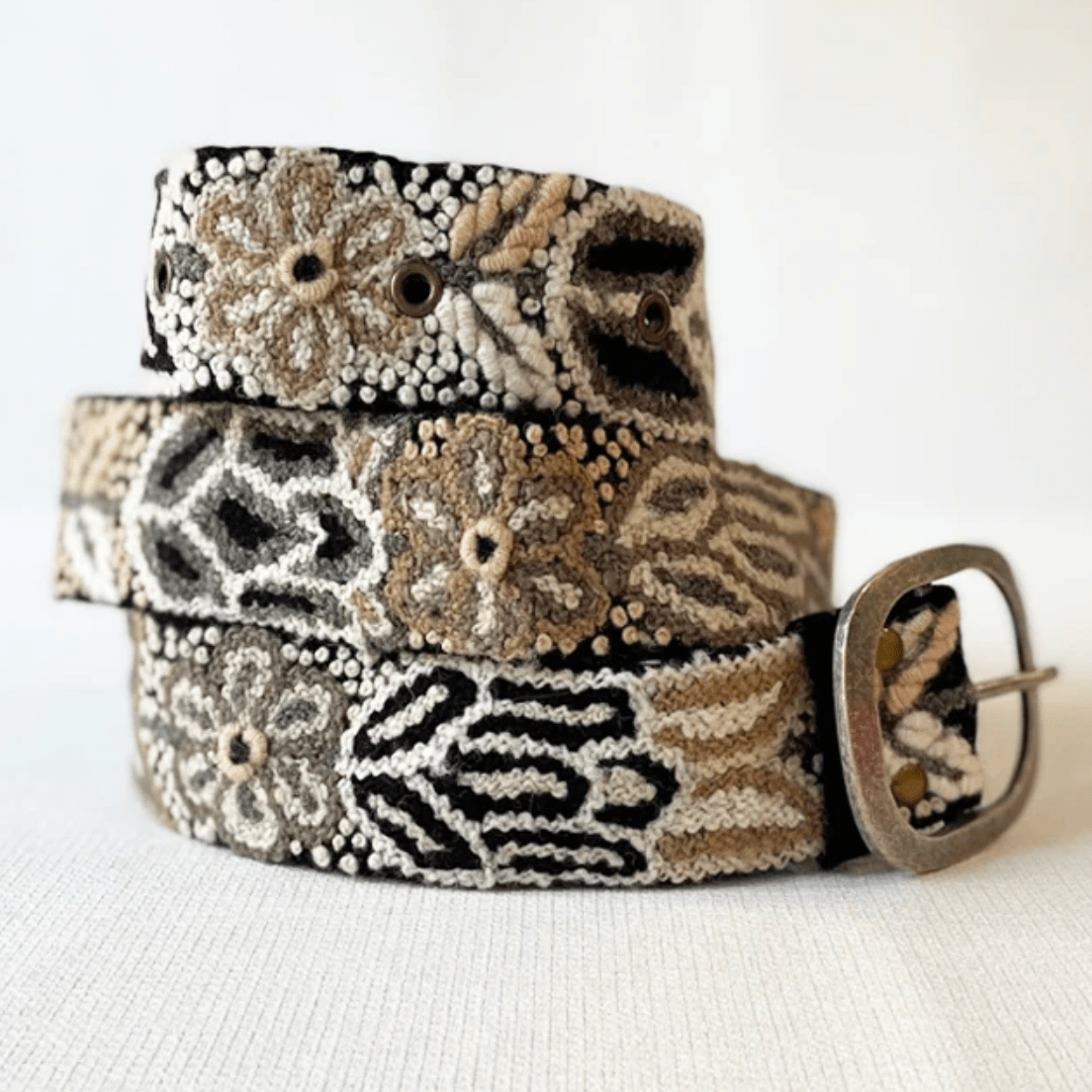 Monochromatic Belt BY JENNY KRAUSS