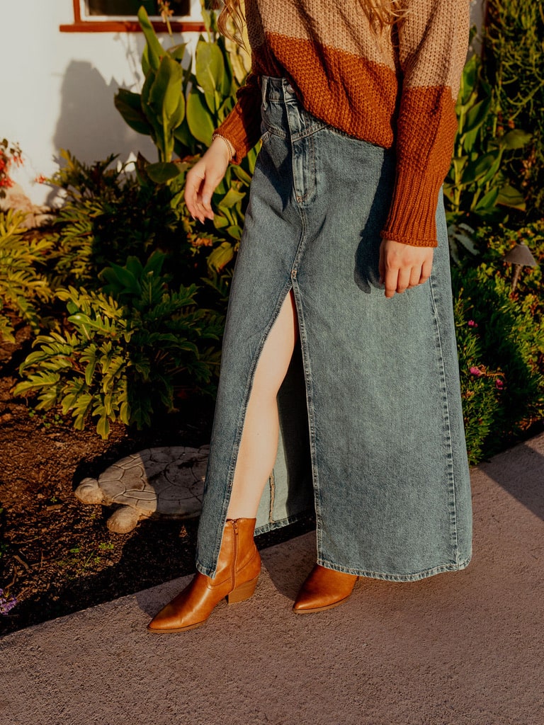 COLORBLOCK CABLE KNIT SWEATER