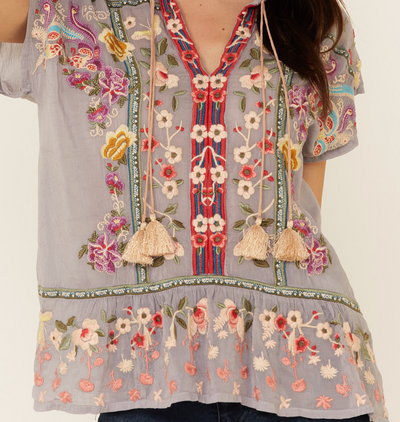 JOHNNY WAS WOMEN'S GREY TALON FLORAL EMBROIDERED SHORT SLEEVE TOP