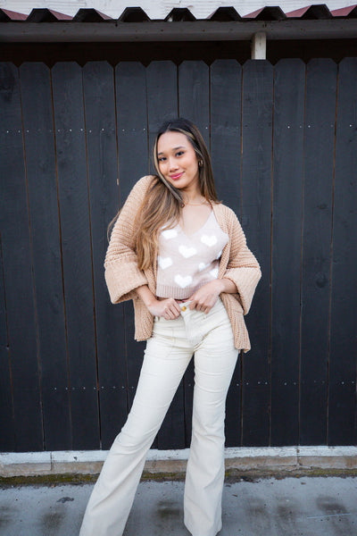 CONTRAST COLOR FUZZY HEARTS KNIT CROPPED SWEATER